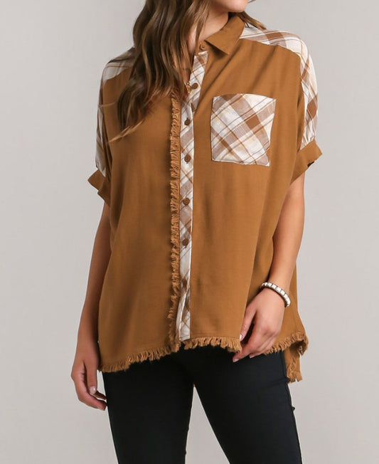 CAMEL PLAID BUTTON UP