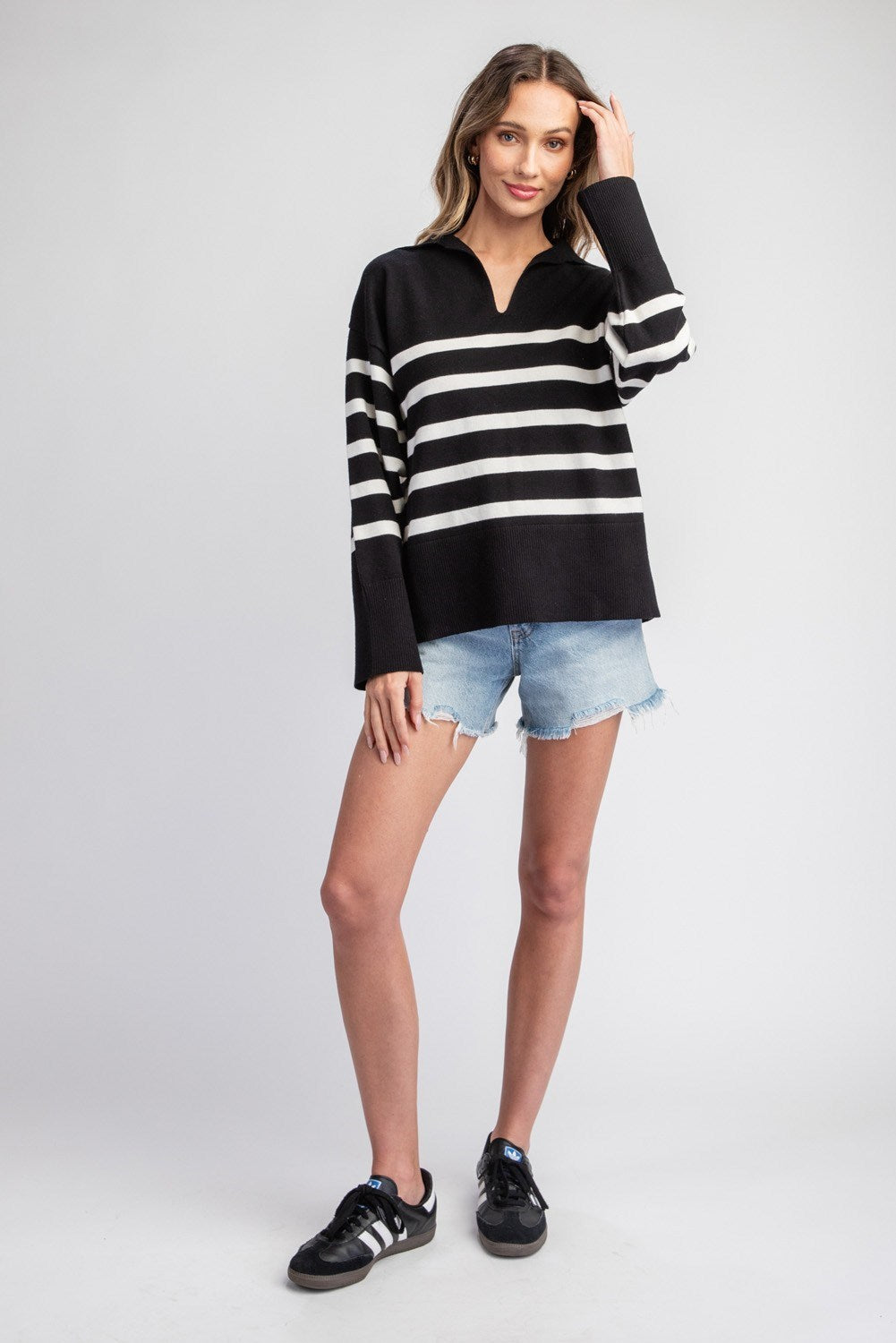 Black Stripe Long Sleeve Sweaterg