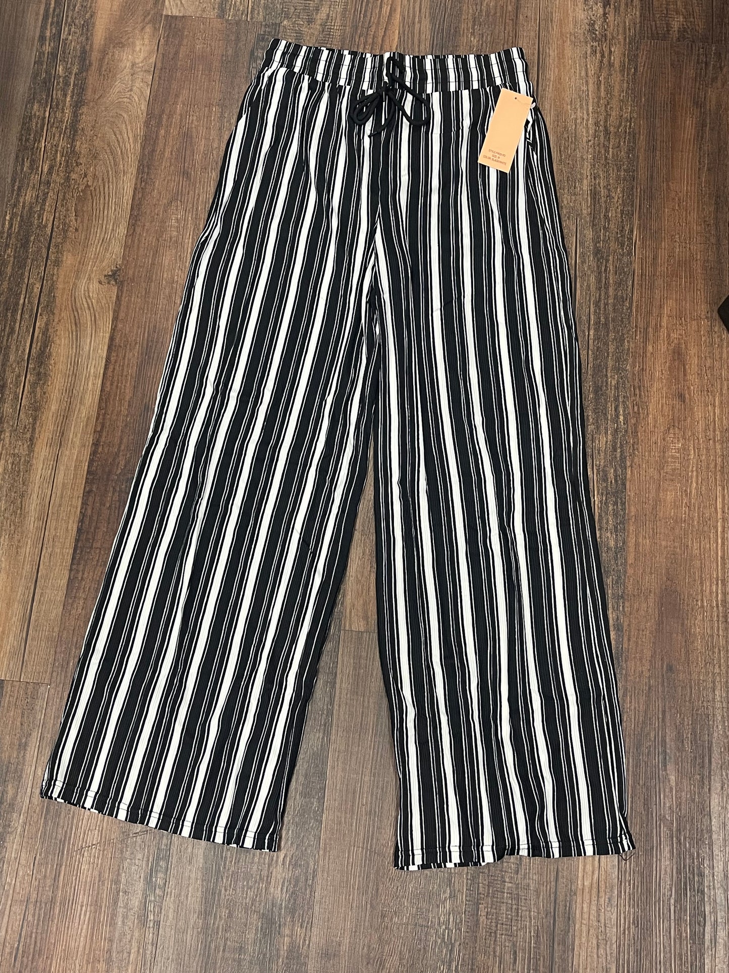 Black | White Stripe Flowwy Pants