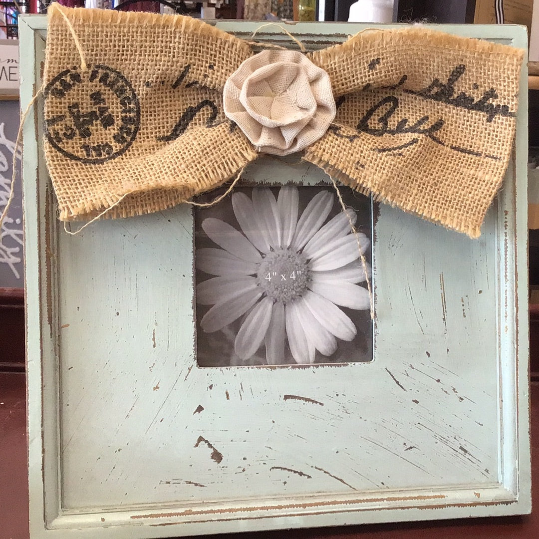 4x4 Picture Frame W/ Bow