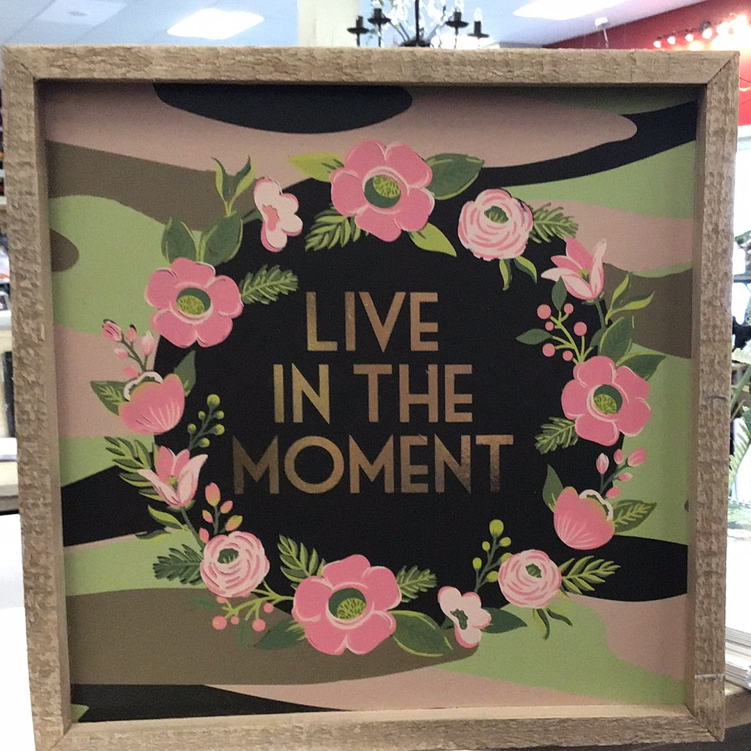 Inset Box Sign - The Moment